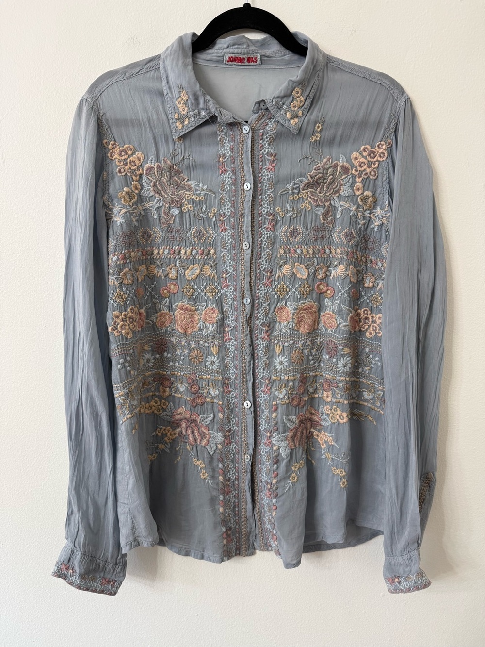 {M} Johnny Was Light Blue Embroidered Long-Sleeve Shirt